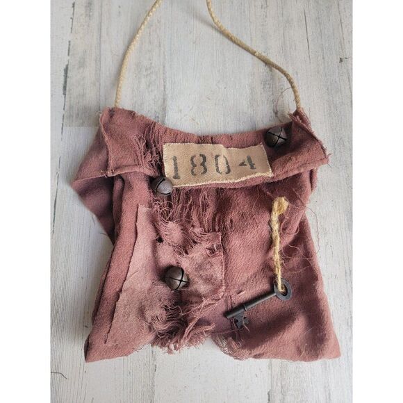 Halloween prisoner key bag Bell prop decor scary hanging - Picture 2 of 13